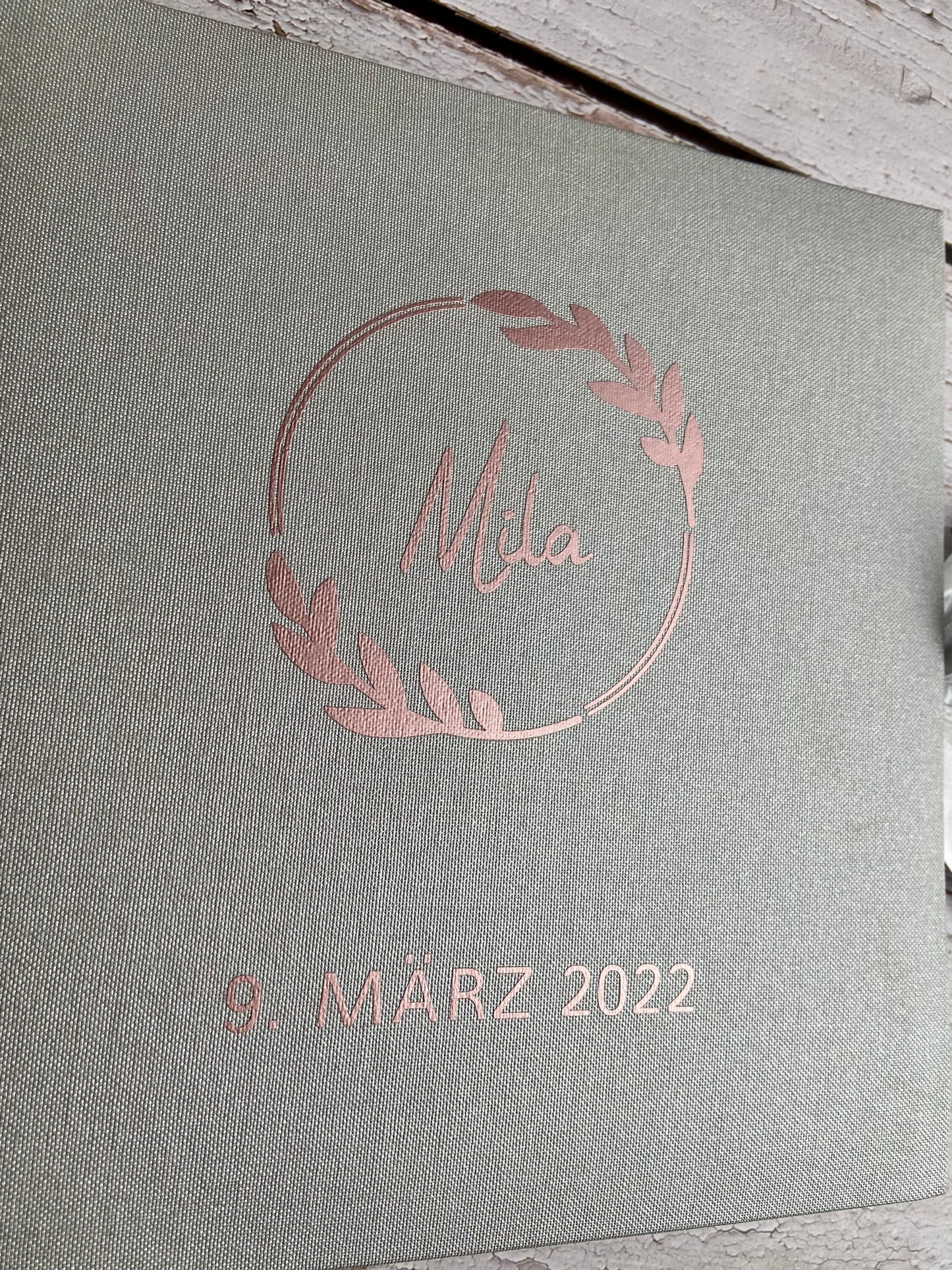 Fotoalbum mit Schleife